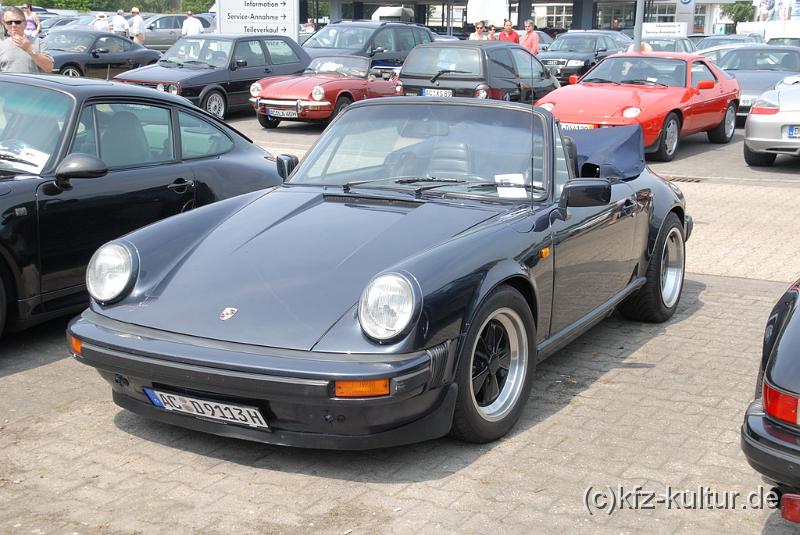Porsche Zentrum Aachen 8817.JPG